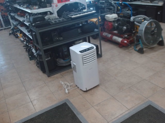 Air climatis 8000btu + acc
