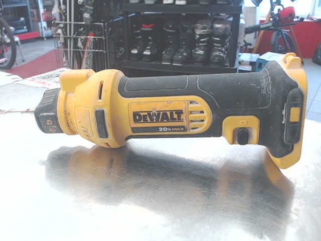 Cut-out tool ecrit esteban