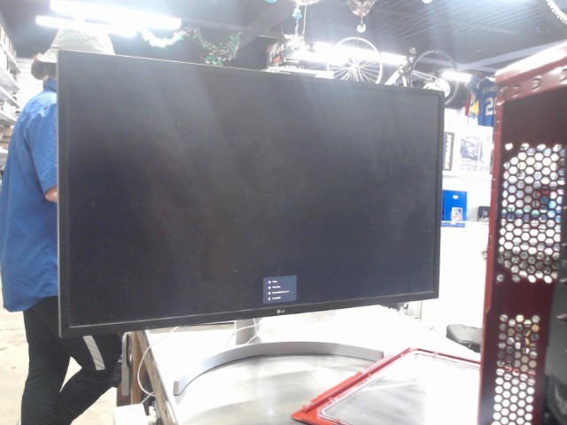 cran lg 4k 32 pouces