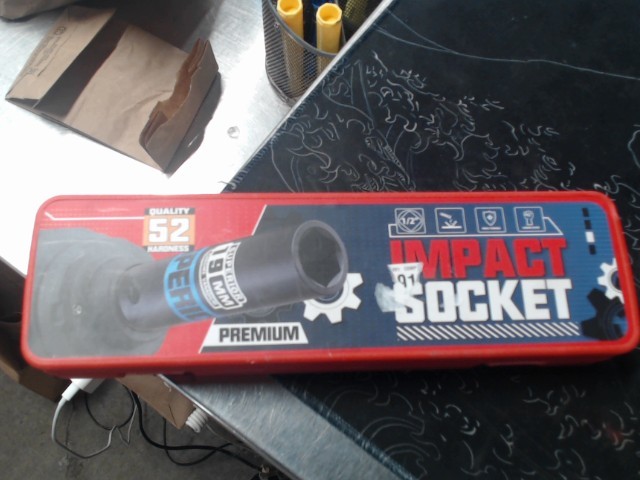 Socket impact kit