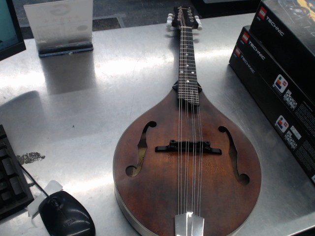 Mandoline avec etuit