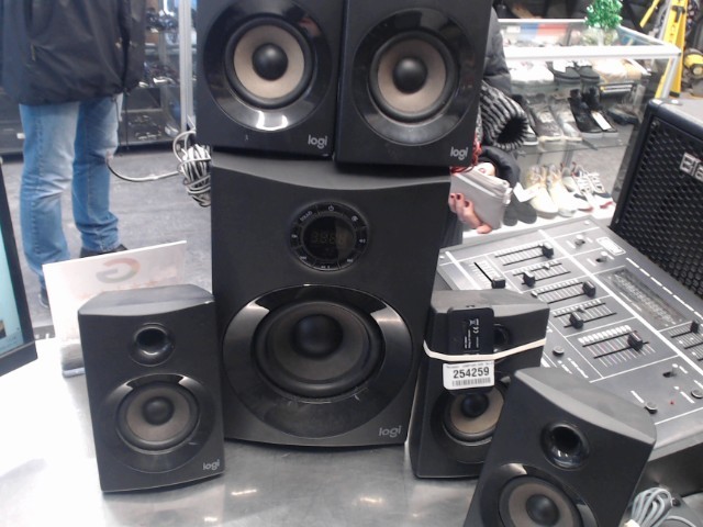 Surround sound system for computerr