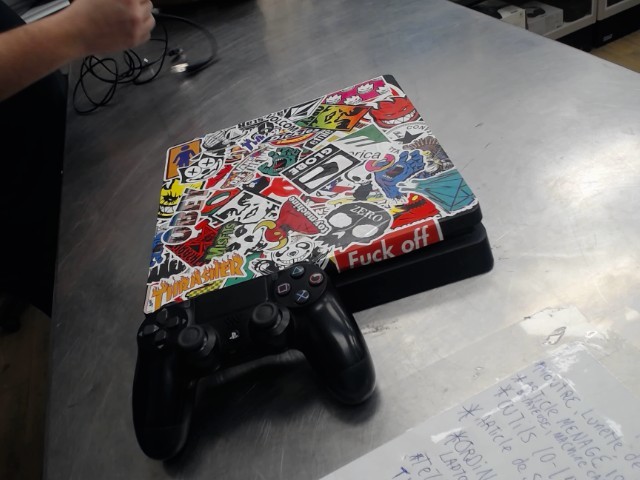 Console ps4 1tb+manette