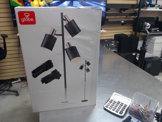 Lampe sur pieds ds bo