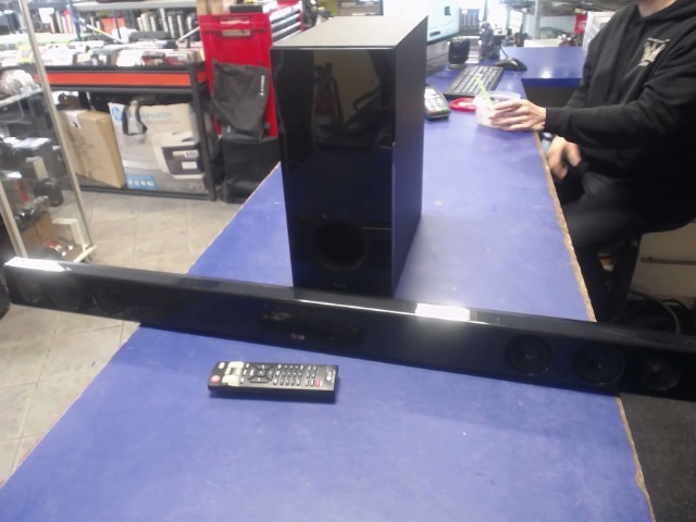 Barre de son 2.1 avec manette