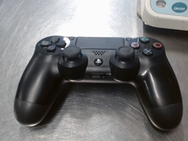 Manette de ps4 noire