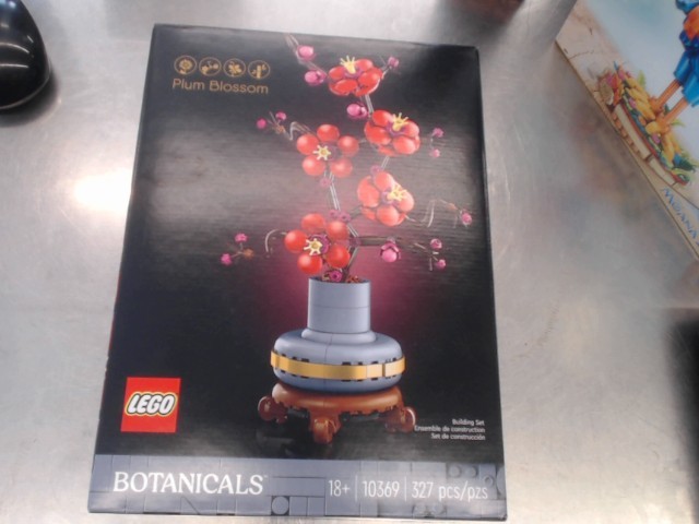 Lego botanicals plum blossom