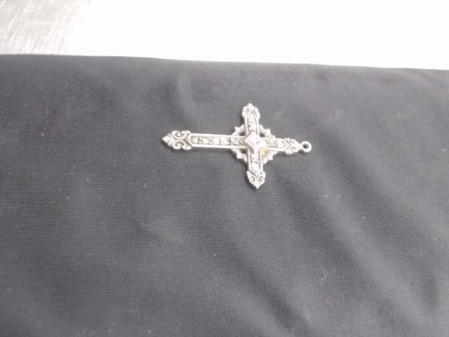 Croix en argent