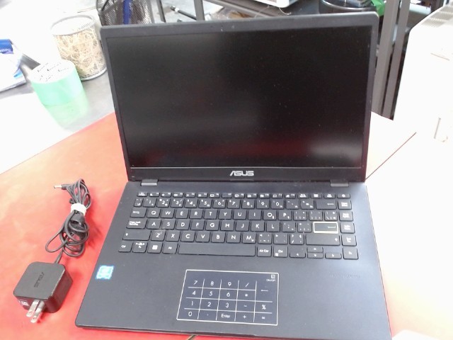 Laptop 4goram+64hdd+chargeur+celeron