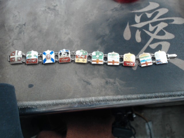 Bracelet en argent avec drapeau de pays