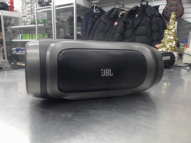 Jbl charge one noir