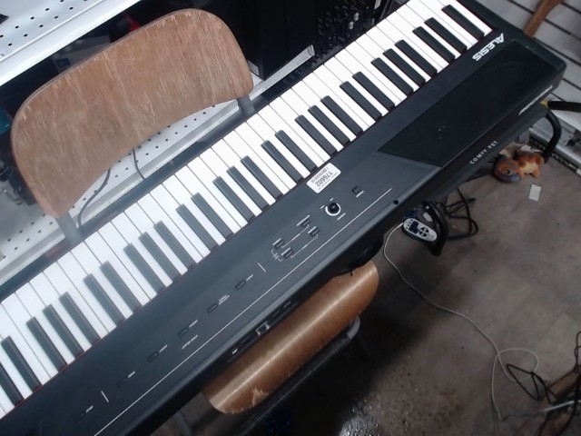 Clavier musique avec accessoire