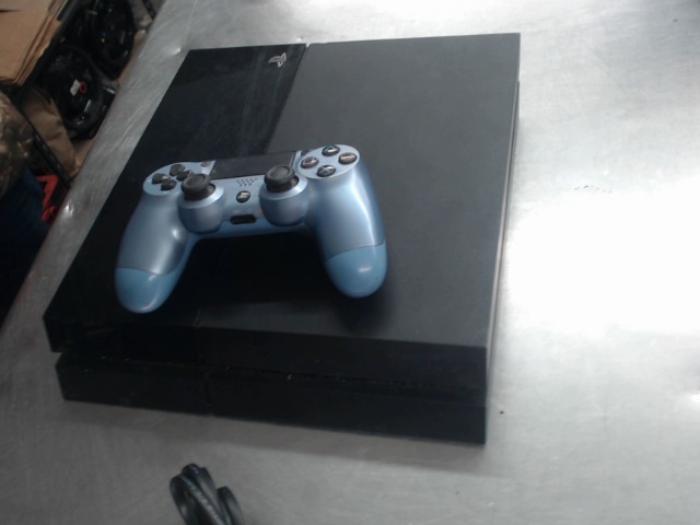 Ps4 avec 2manette et fils