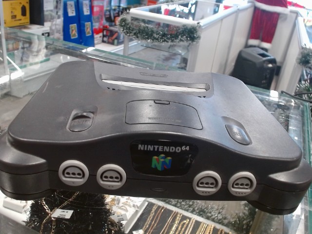 Nintendo 64 + fil +n man