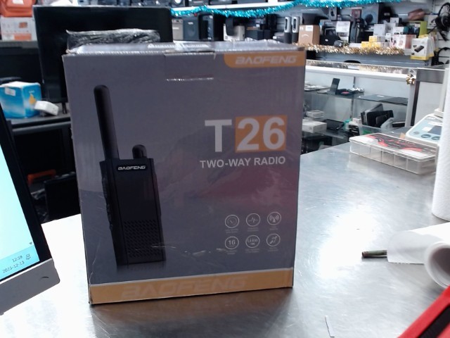 Lot de 10 talkie-walkie + 4 ac