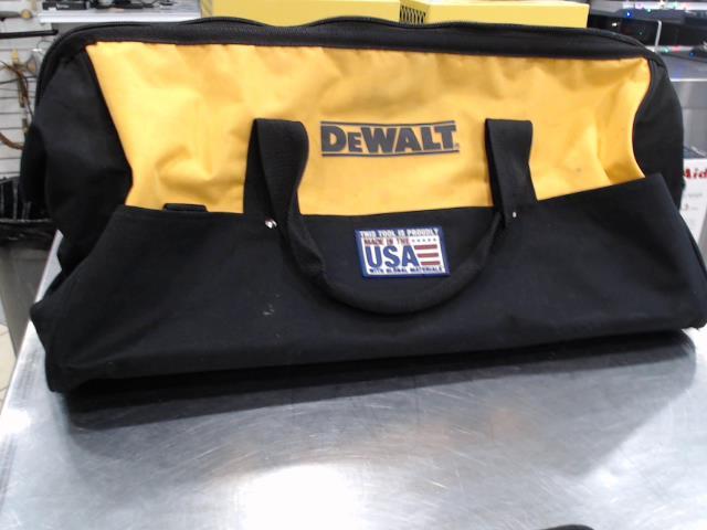 Poche dewalt usa dechirer dans le fond