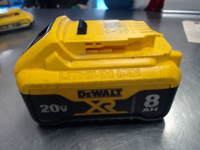 Batterie dewalt 8ah