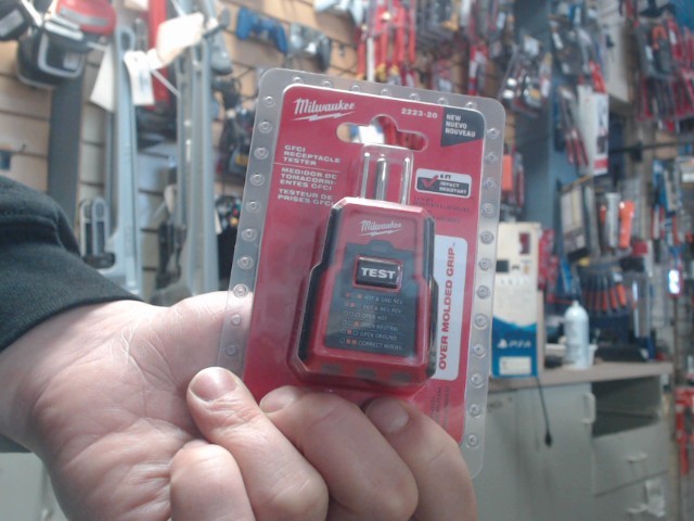 Gfci receptable tester