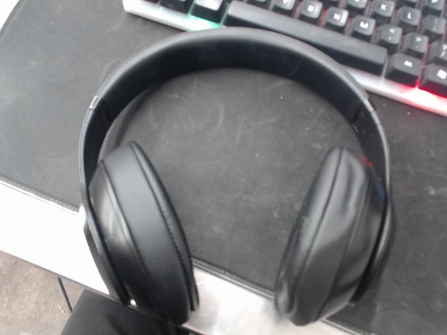 Beats studio 3 noir in box