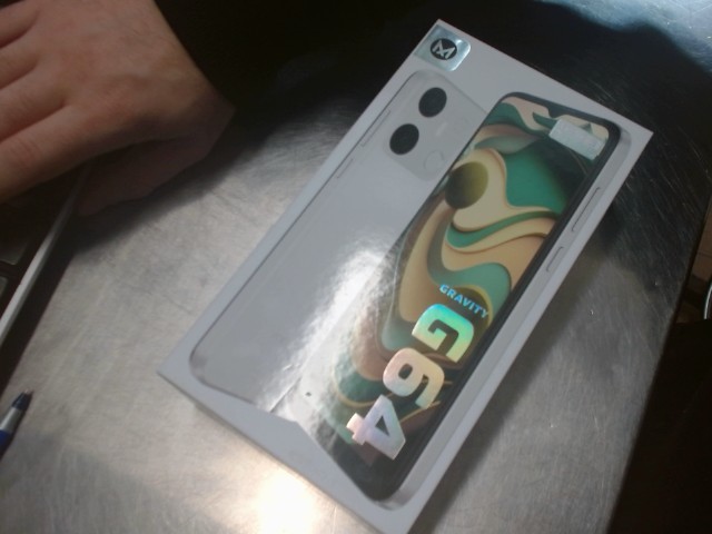 Cellulaire neuf  64 gig