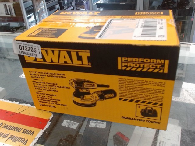 Sableuse en boite avec fils