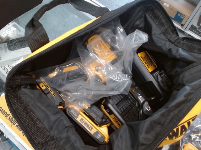 Combo kit de drill 20v + char + batt