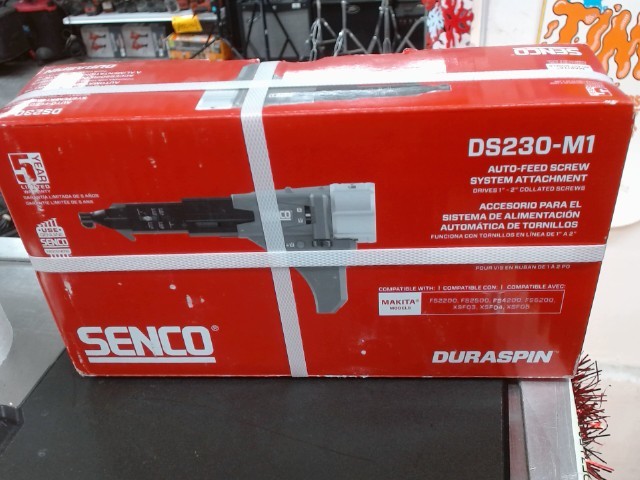 Adapteur auto feed screw makita neuf