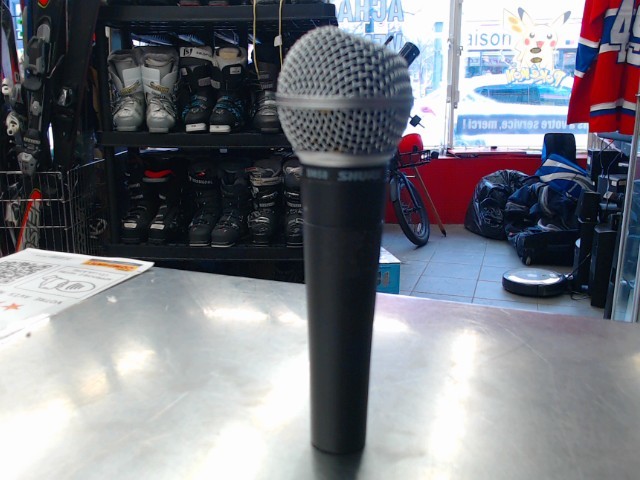 Microphone dynamique cardioide