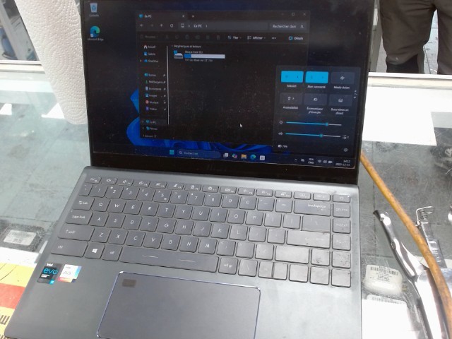 8cpu i7 11th/16gb ram/256ssd/14in/battok