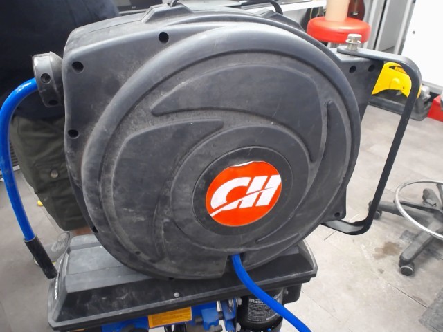Retractable reel with hose