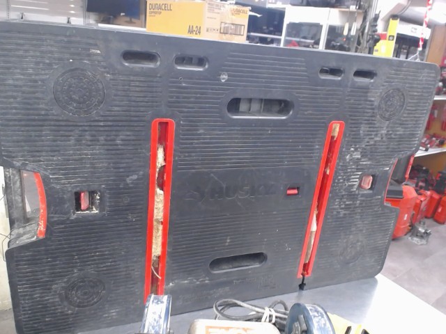 Folding worktable husky