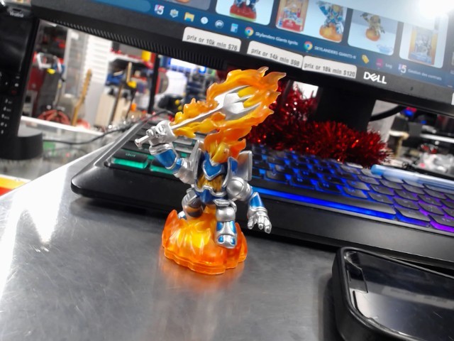 Skylanders giants-ignitor