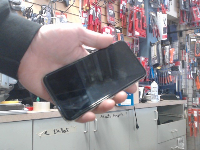 Tellephone cellulaire argent