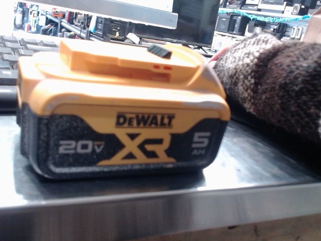 Batterie 20v 5ah / spray blanc