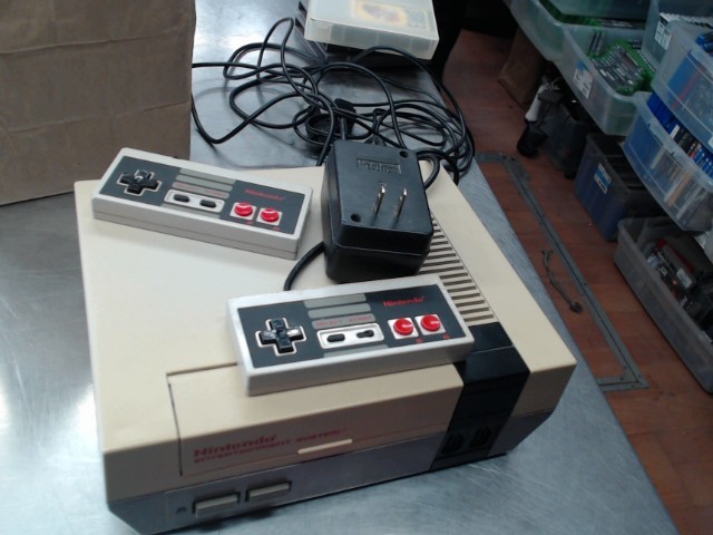 Console nontendo avec 2 manettes