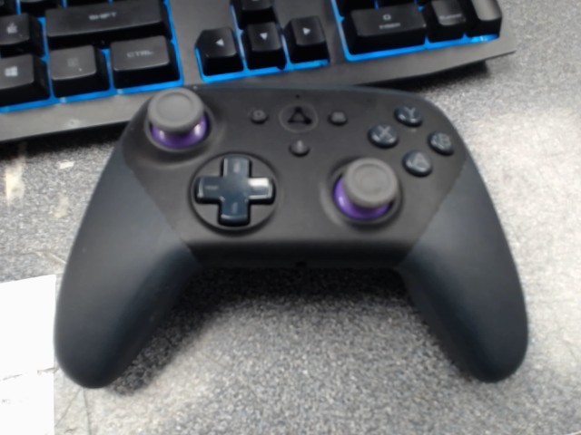 Amazon manette luna wireless