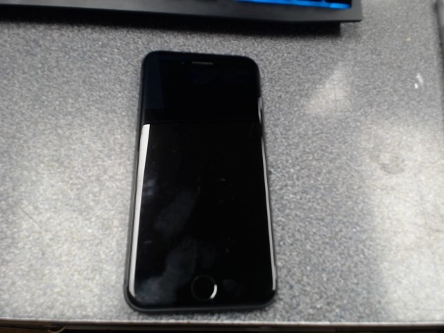 Iphone 8 no pw 81% battery back cracked