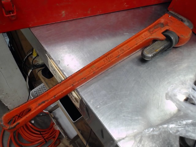 Pipe wrench 24'' heavy duty + ajustable