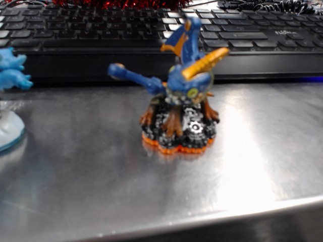 Skylanders giants-lightcore drobot