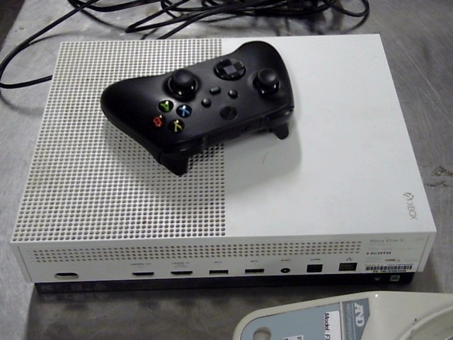 Xbox one 365go storage