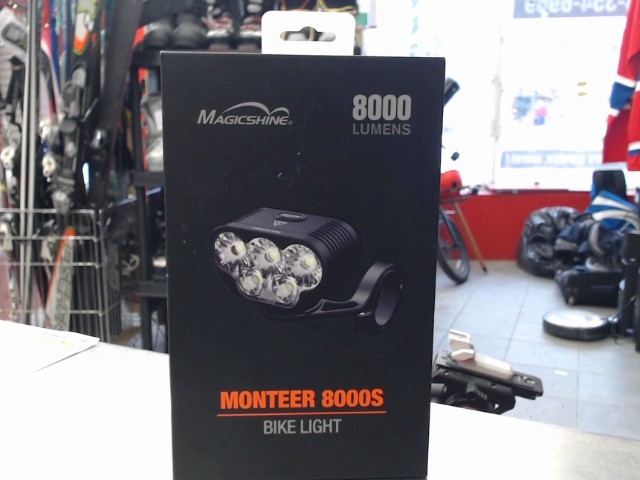 Lumiere 8000 lumens pour velo