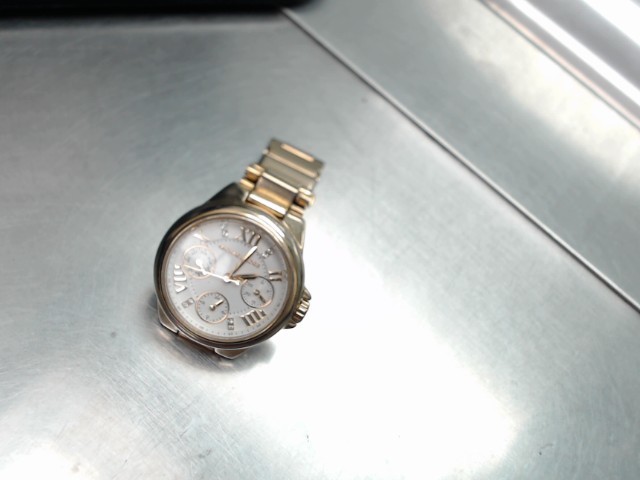 Montre gold tone pour femme