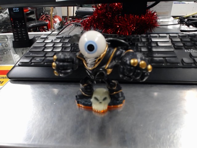 Skylanders giants-eye brawl