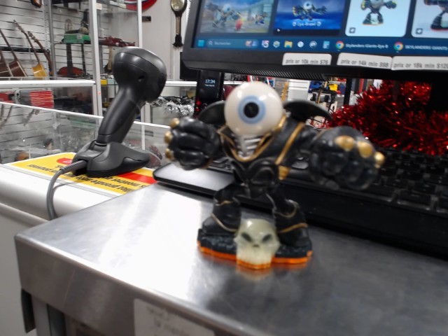 Skylanders giants-eye brawl