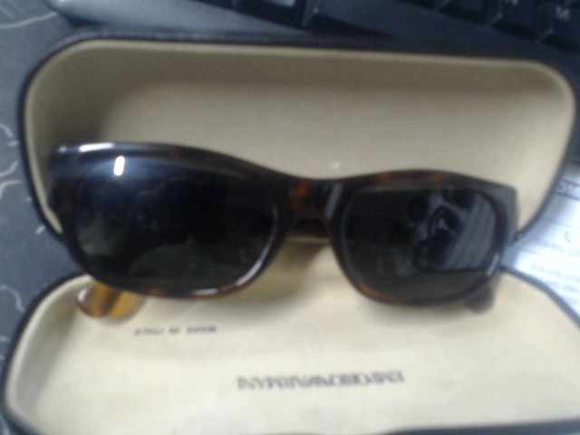 Lunettte armani avec case