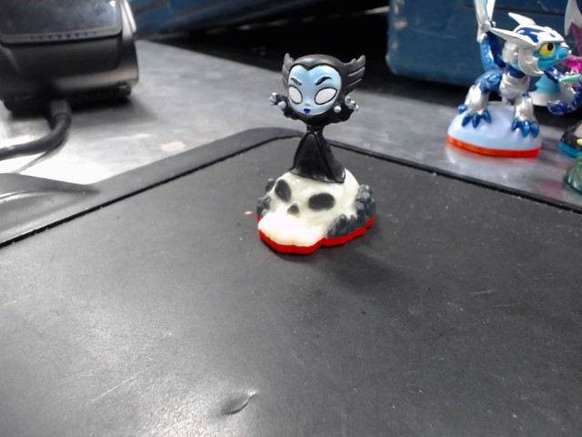 Skylanders trap team-mini hijinx