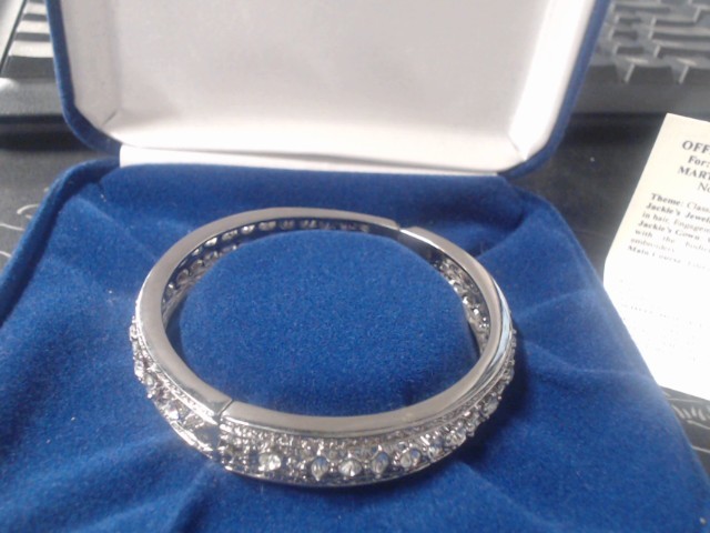 Bracelet femme like new, box and certifi
