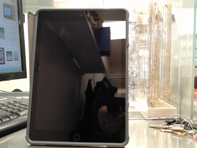 Ipad 6th gen 9.7inch 32gb