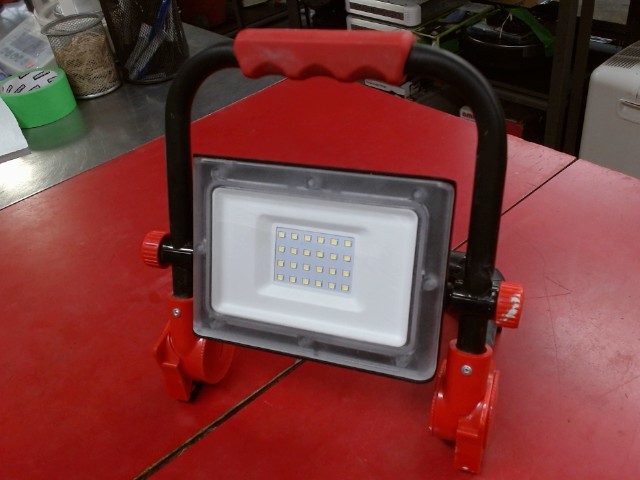 Lampe travail led rechargeable