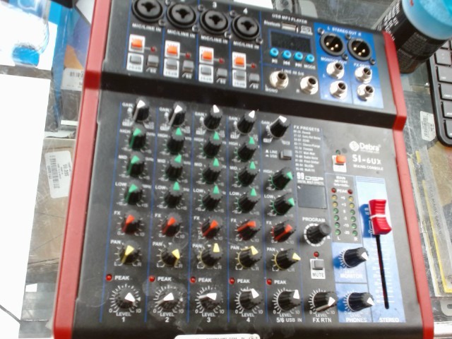 Mixing console 99 dsp digital mult effec